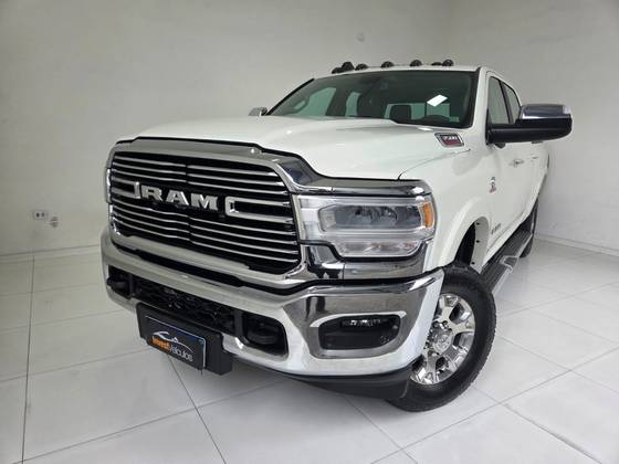 RAM 3500 6.7 I6 TURBO DIESEL LARAMIE CD 4X4 AUTOMÁTICO